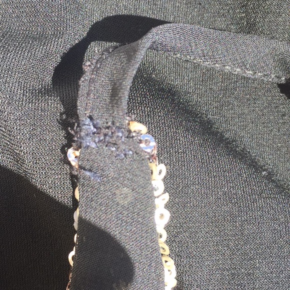 ☀️HP☀️ Le Chateau Gold Sequin Tank - Picture 5 of 5